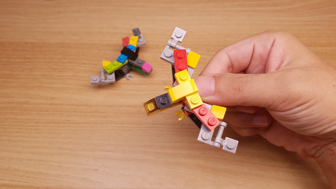 Micro LEGO brick bird transformer mech - Black Cape
 2 - transformation,transformer,LEGO transformer