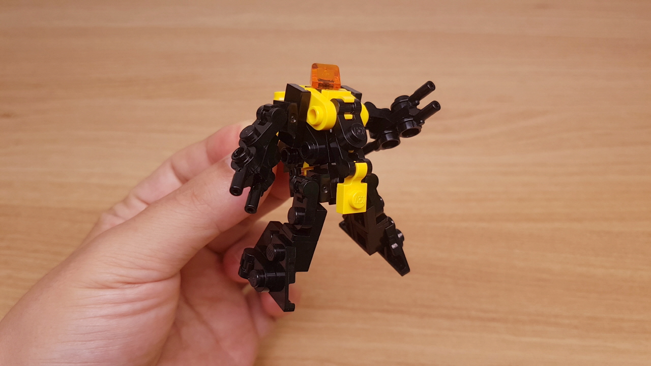 Micro LEGO brick hornet / bee transformer mech - Death Hornet
 6 - transformation,transformer,LEGO transformer