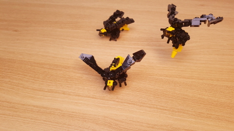 Micro LEGO brick hornet / bee transformer mech - Death Hornet 5 - transformation,transformer,LEGO transformer