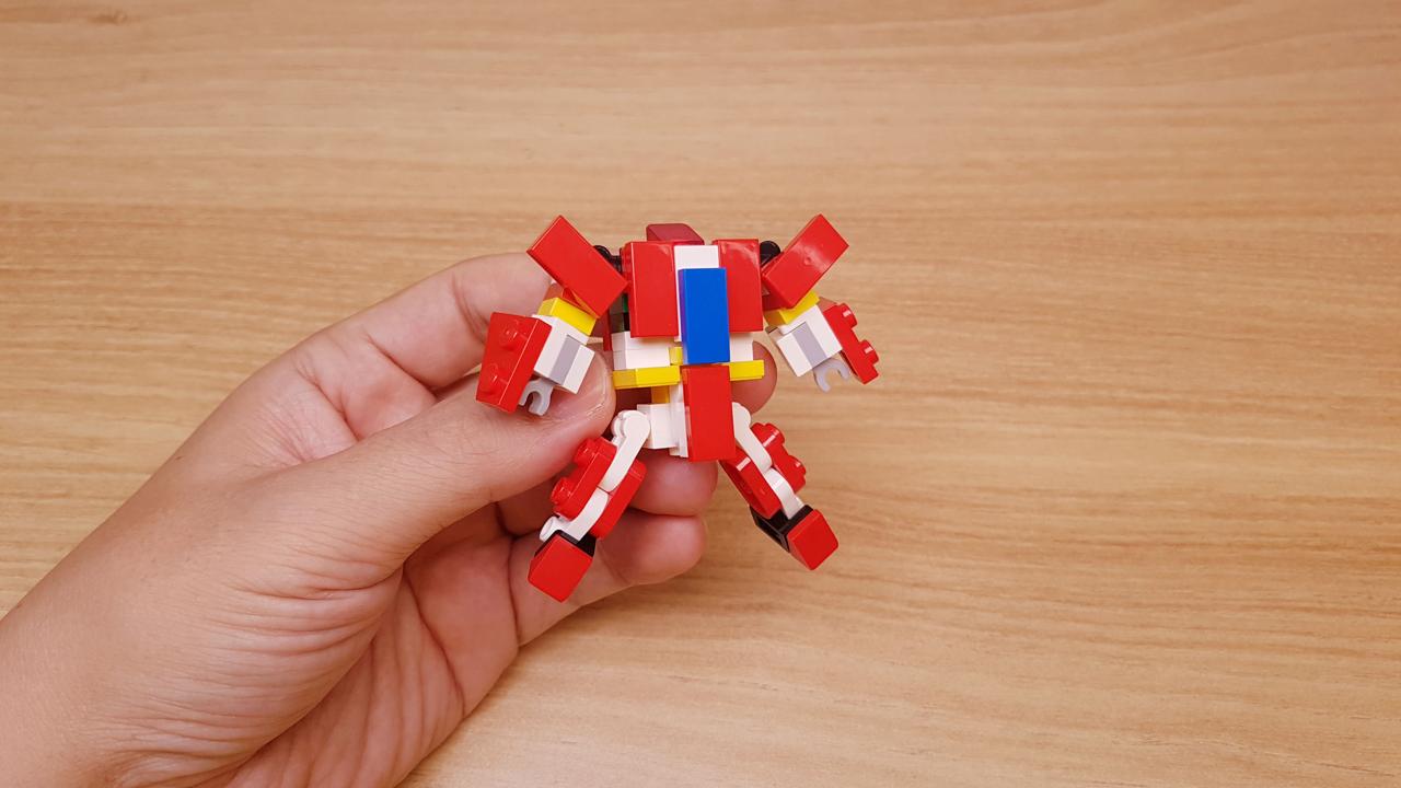 Micro LEGO brick transformer mech - Giant Head
 1 - transformation,transformer,LEGO transformer