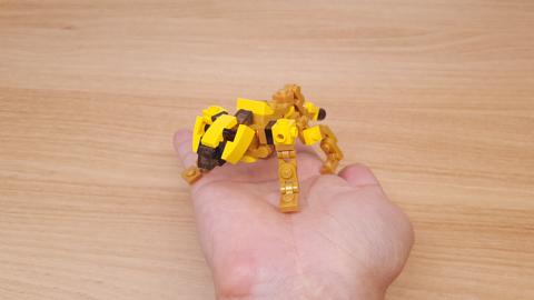 Micro LEGO brick Lion transformer mech - Golden Lion
 1 - transformation,transformer,LEGO transformer