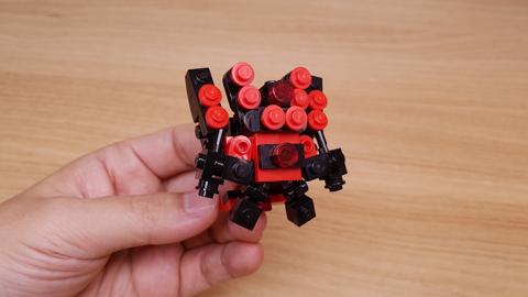 顔に赤い点がいっぱいある、「レッドドット」
 1 - 変身,変身ロボ,レゴ変身ロボ