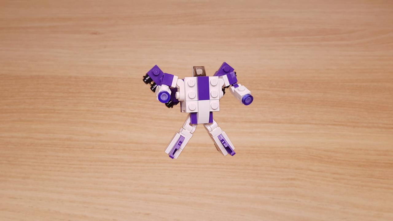 Transform its upper body with a simple connection! Semi-automatic combiner! - Wave Master
 1 - transformation,transformer,LEGO transformer