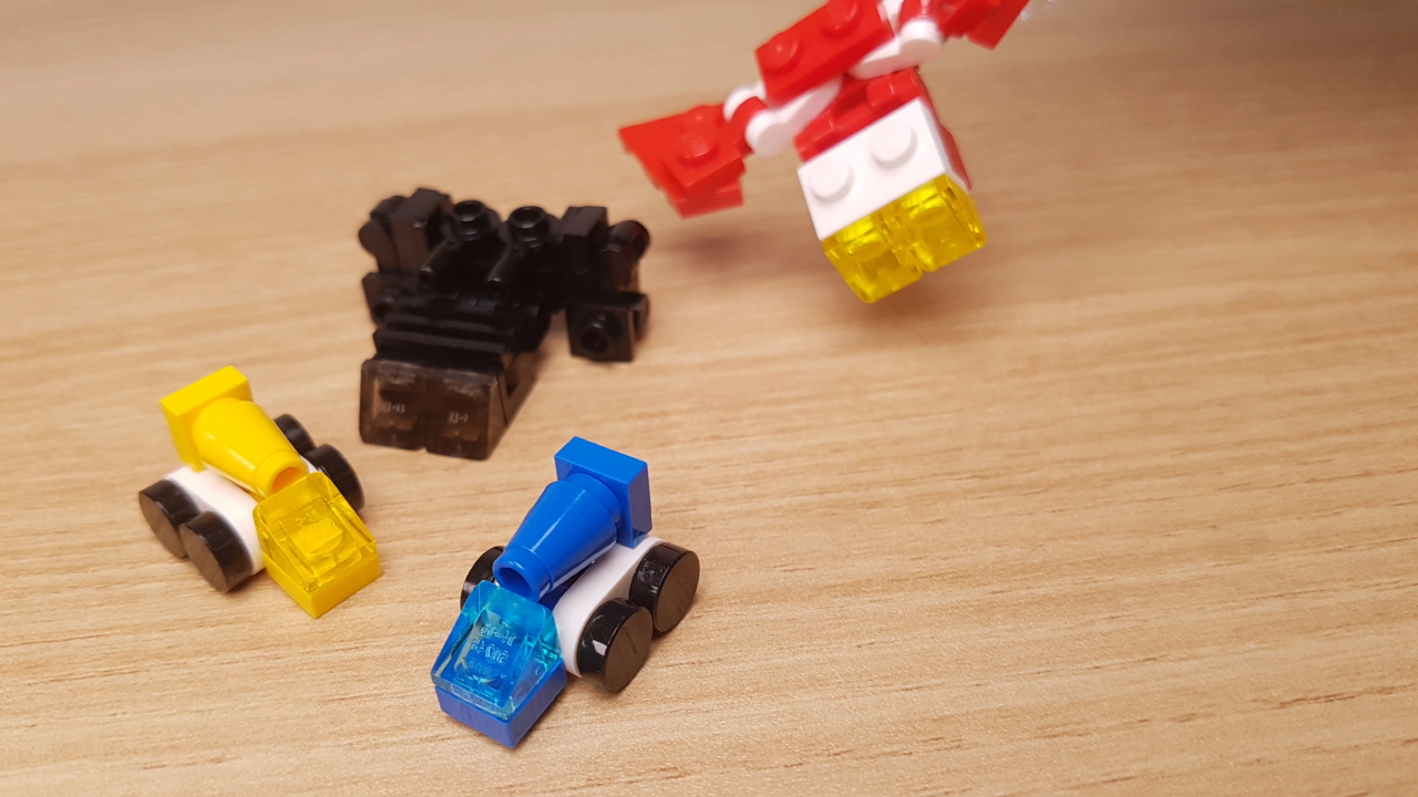「戦隊ロボ」っぽいレゴミニ4段合体ロボ
 5 - 変身,変身ロボ,レゴ変身ロボ