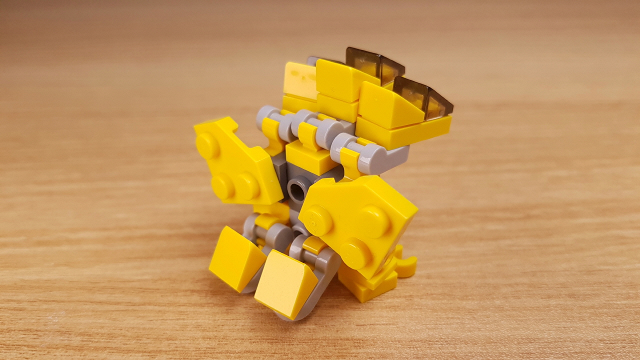 Micro sized 3-heads dragon (similar with Ghidora)
 3 - transformation,transformer,LEGO transformer