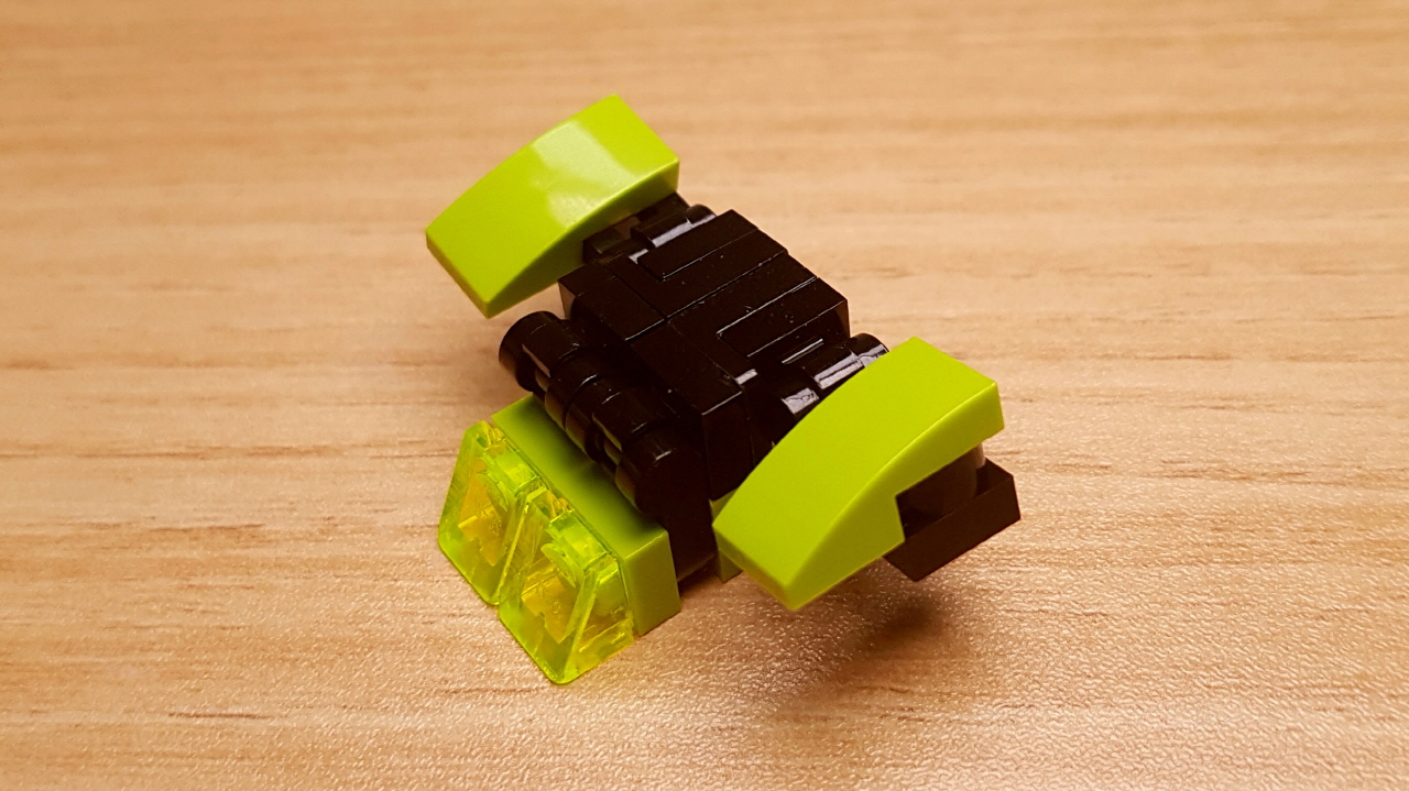 Odd Eyes - Combiner Transformer Robot (similar with Getter Robot)
 6 - transformation,transformer,LEGO transformer