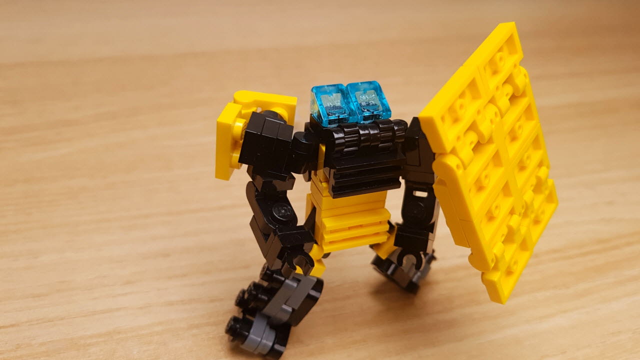 Bulldozer Transformer mech (similar with ‎Bonecrusher/Devastator)
 3 - transformation,transformer,LEGO transformer