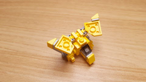 Yellow Eagle - Eagle Transformer Mech 1 - transformation,transformer,LEGO transformer