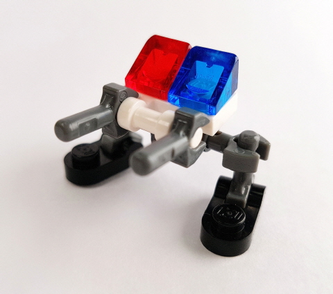 Micro sized Policebot 3 - transformation,transformer,LEGO transformer