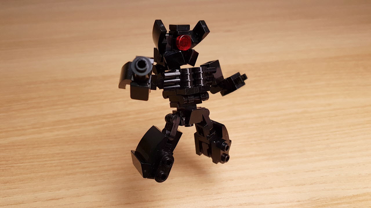 Red one eye (similar with Shockwave)
 1 - transformation,transformer,LEGO transformer